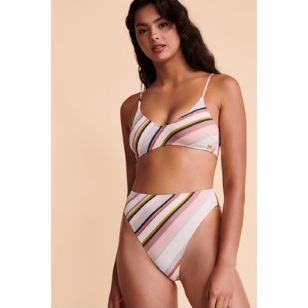 ๐ Roxy PT Beach Classics High Waist High Leg Bikini Bottom - Picture 2 of 10
